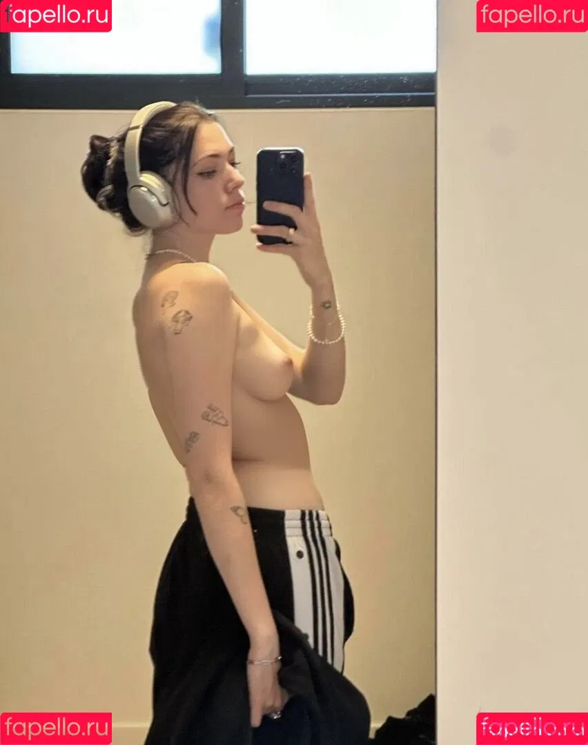 Reved Onlyfans Photo Gallery 