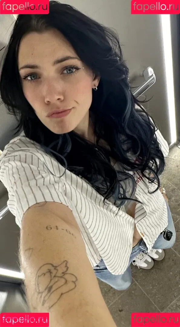 Reved Onlyfans Photo Gallery 