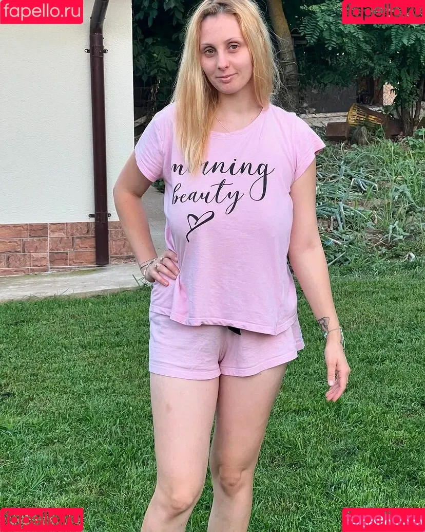 Elena Ilie Onlyfans Photo Gallery 