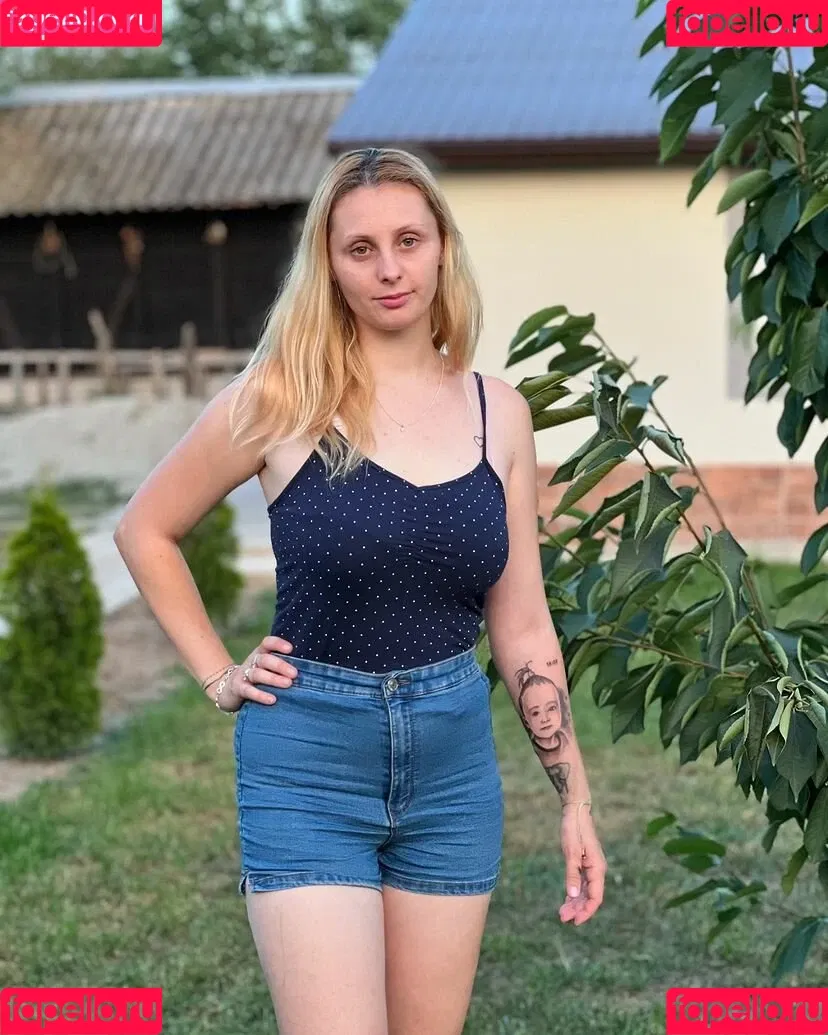 Elena Ilie Onlyfans Photo Gallery 