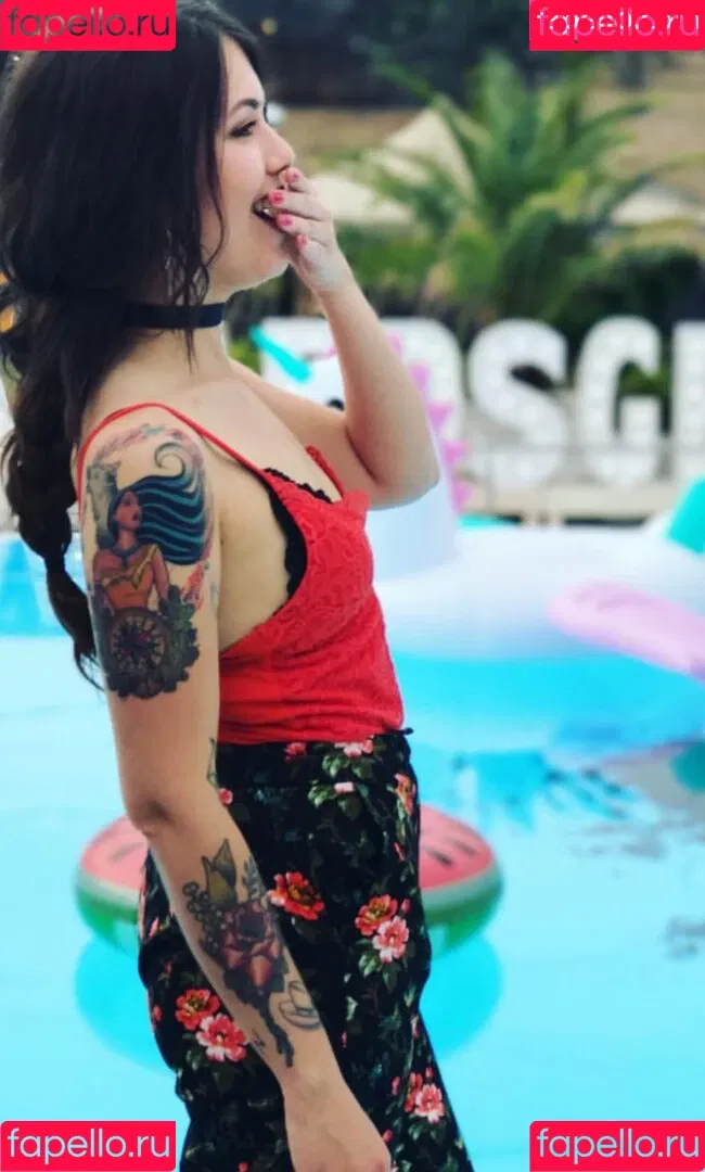 Malwanne Onlyfans Photo Gallery 