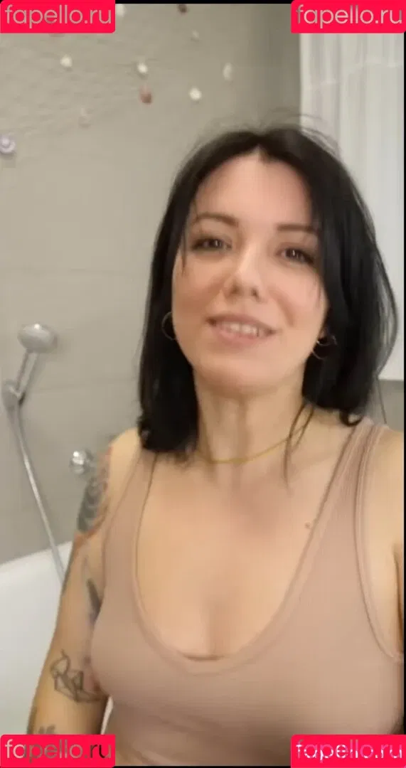 Malwanne Onlyfans Photo Gallery 