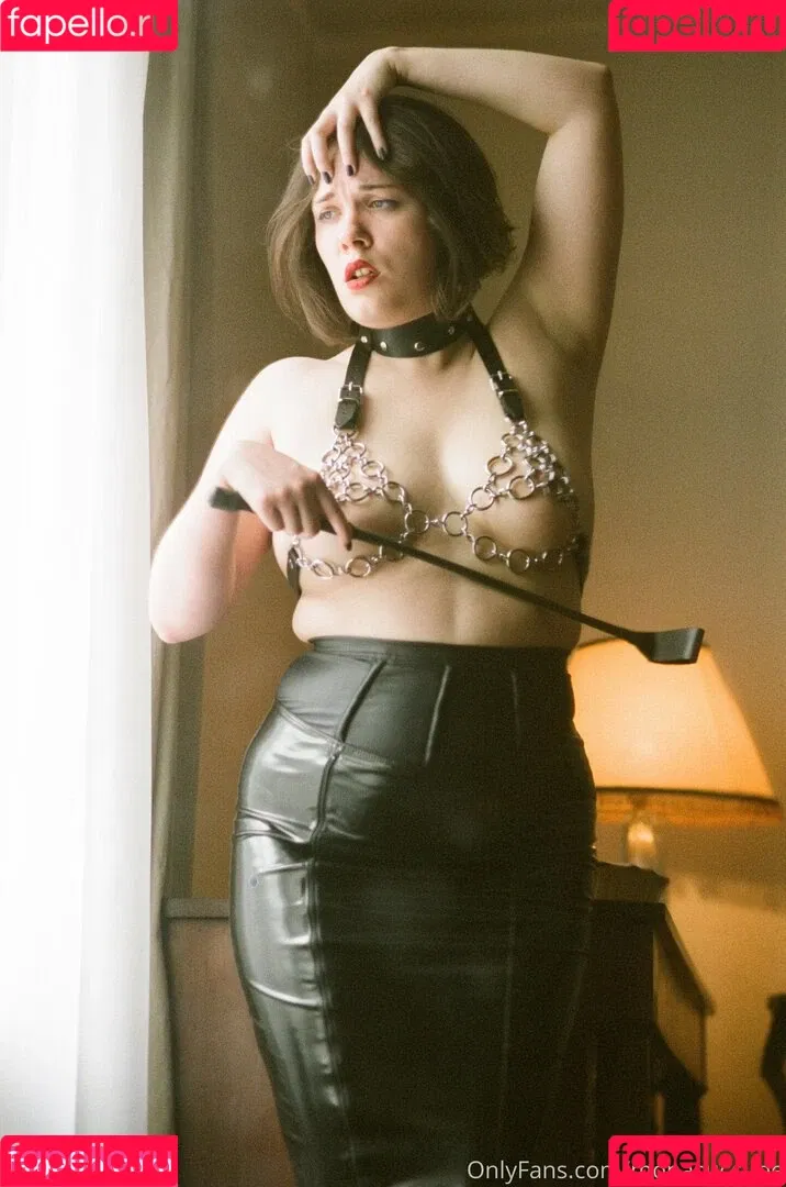 monasuccube Onlyfans Photo Gallery 