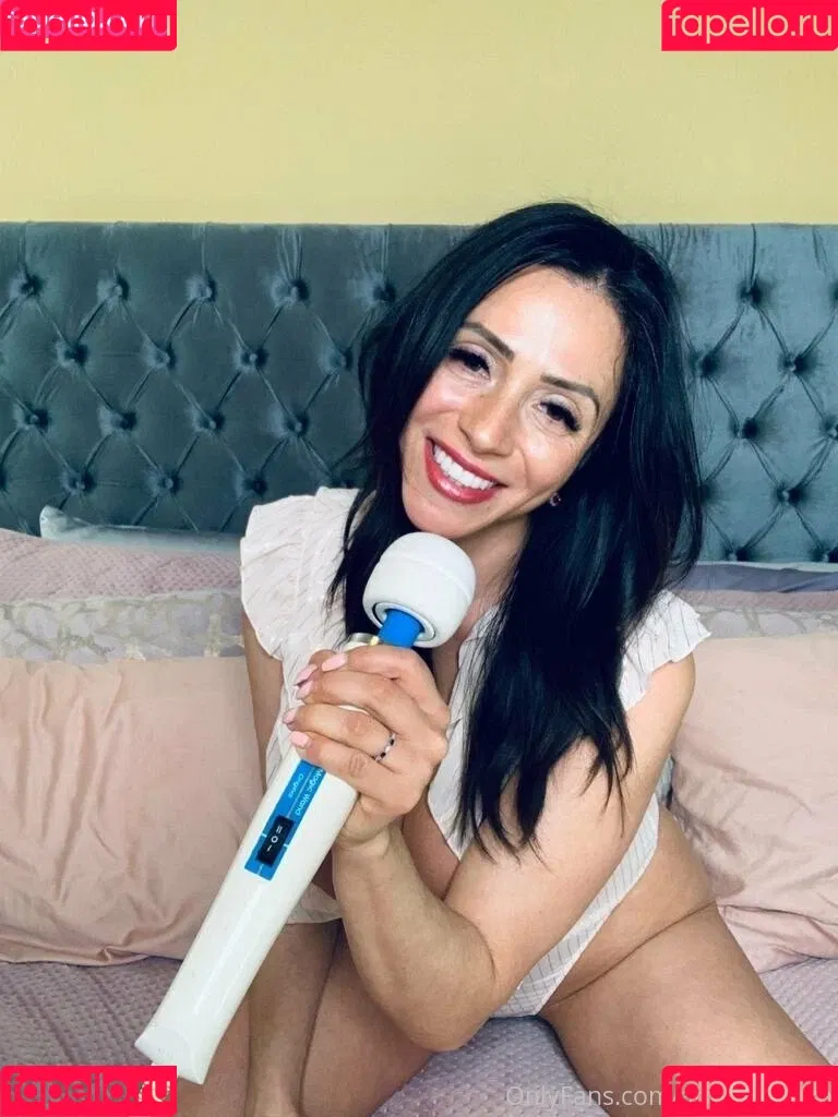 ariellaferrera Onlyfans Photo Gallery 