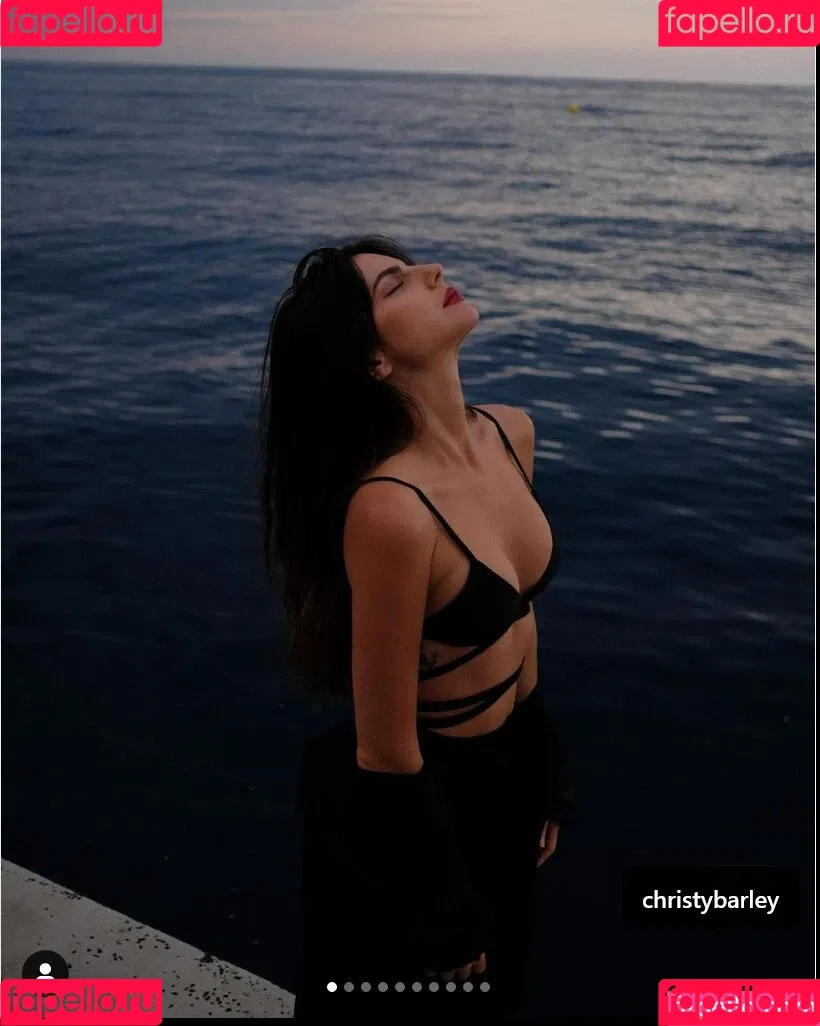 Kelly Piquet Onlyfans Photo Gallery 