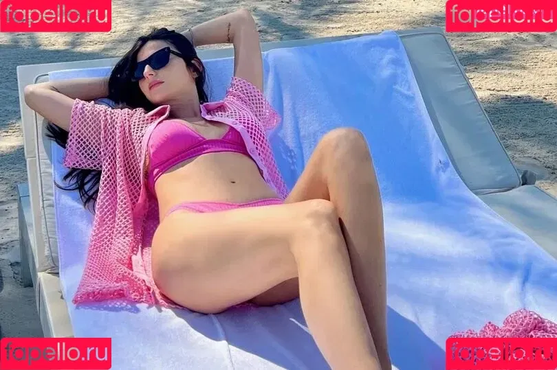 Kelly Piquet Onlyfans Photo Gallery 