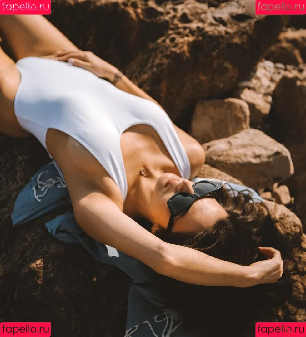 Kelly Piquet Onlyfans Photo Gallery 