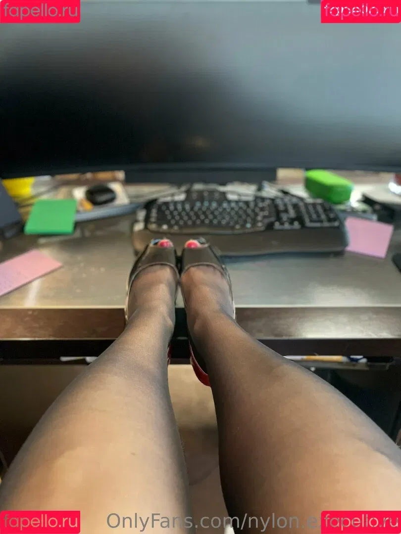 nylon.executive Onlyfans Photo Gallery 