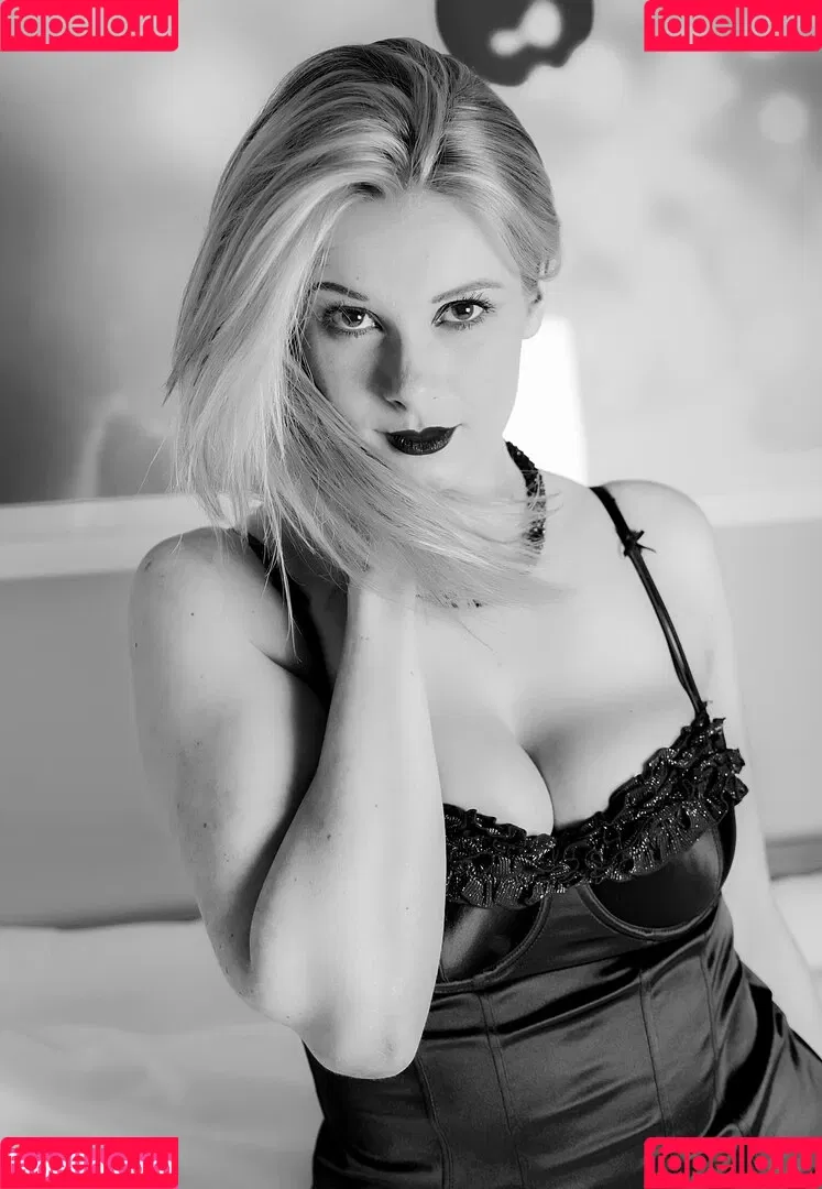 Natalie Juliet Deadman Onlyfans Photo Gallery 