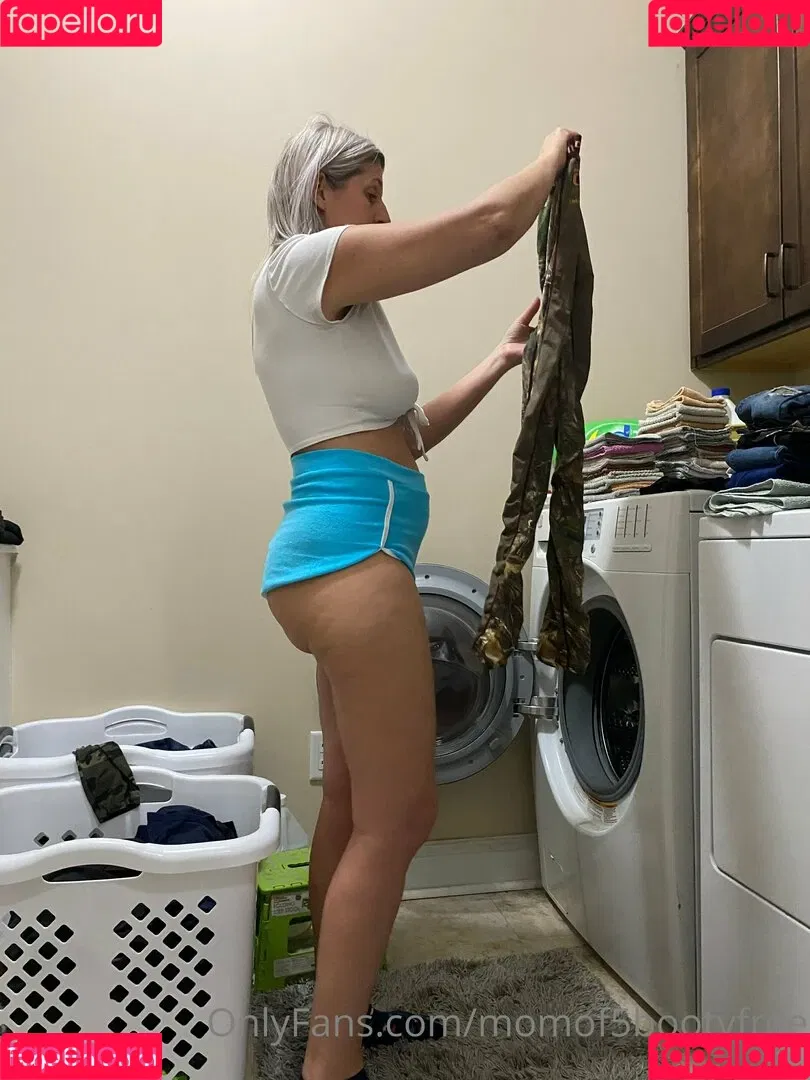momof5booty Onlyfans Photo Gallery 