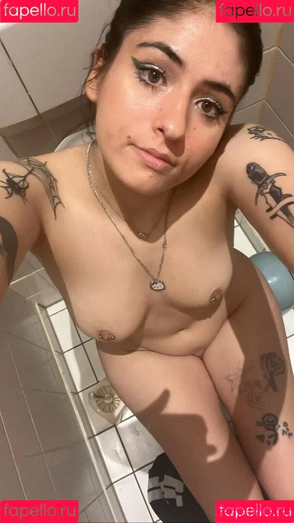 Niamausilol Onlyfans Photo Gallery 