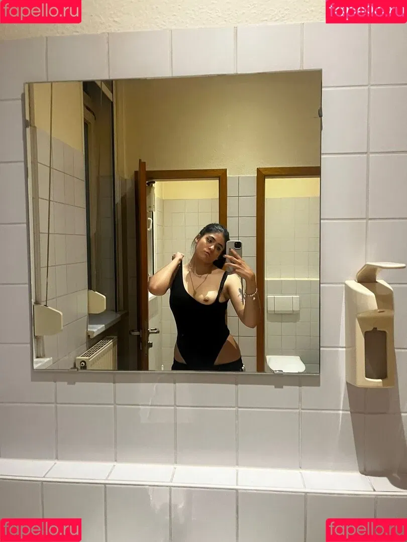 Niamausilol Onlyfans Photo Gallery 