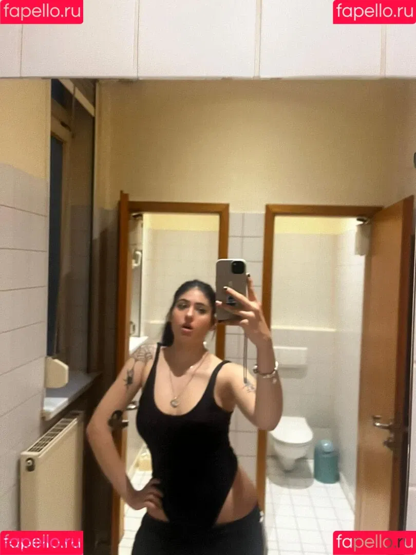 Niamausilol Onlyfans Photo Gallery 