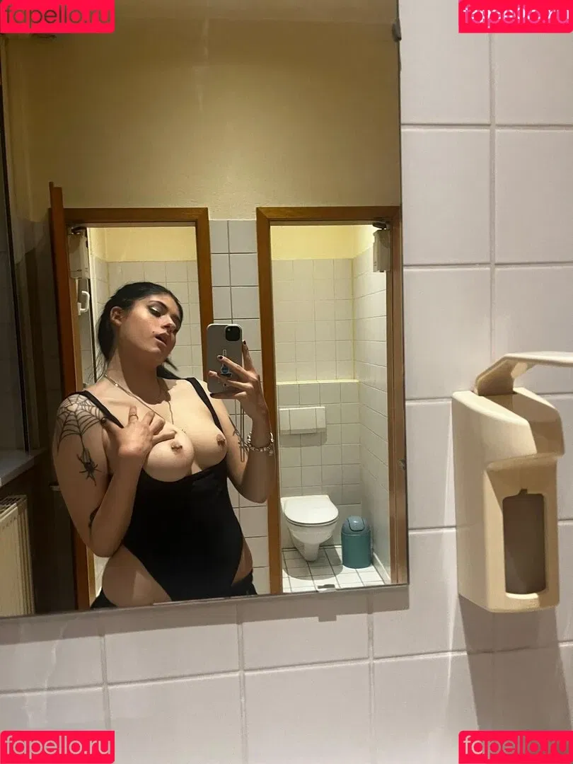 Niamausilol Onlyfans Photo Gallery 