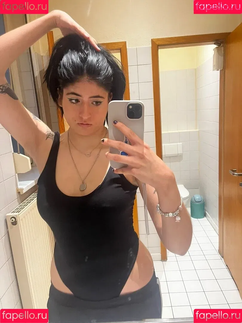 Niamausilol Onlyfans Photo Gallery 