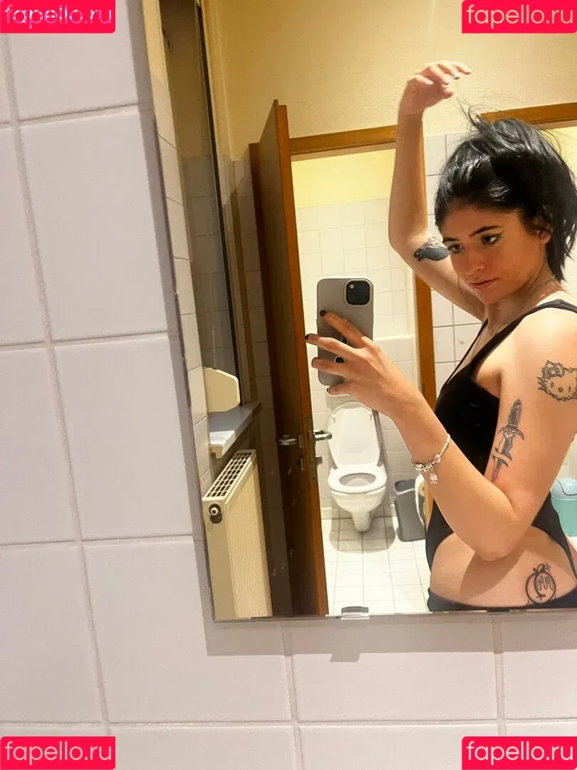Niamausilol Onlyfans Photo Gallery 