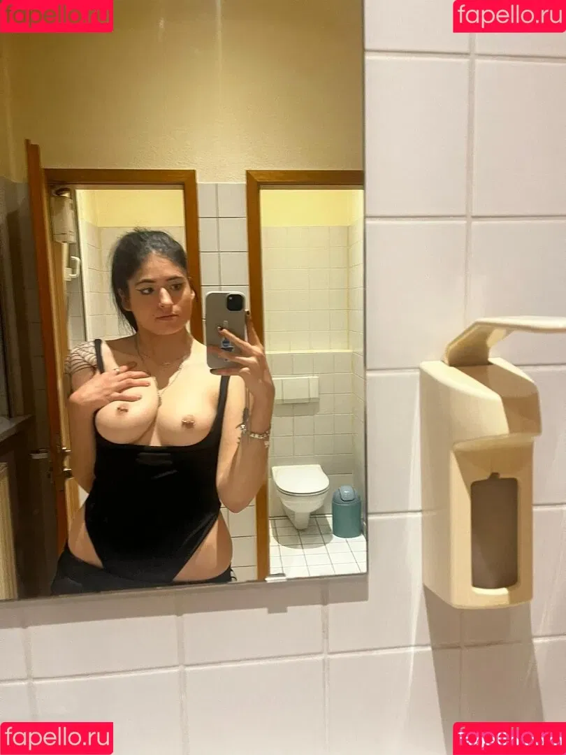 Niamausilol Onlyfans Photo Gallery 