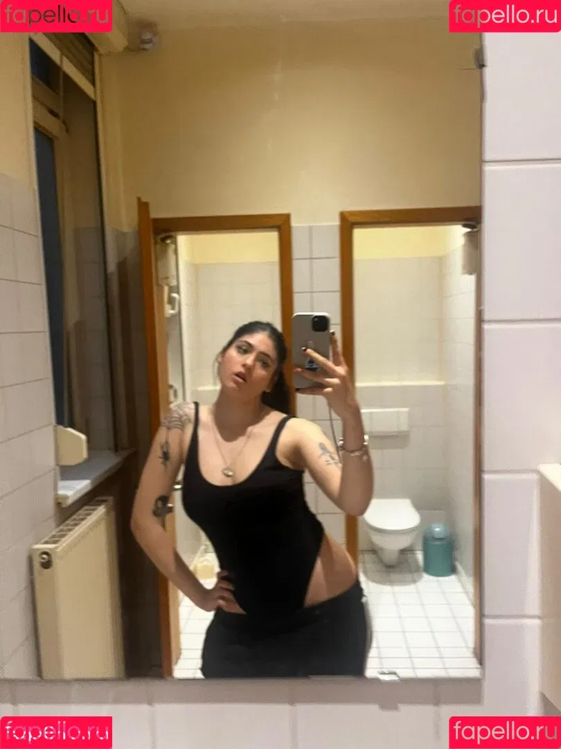 Niamausilol Onlyfans Photo Gallery 