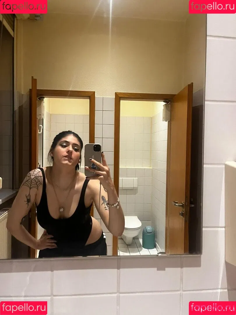 Niamausilol Onlyfans Photo Gallery 