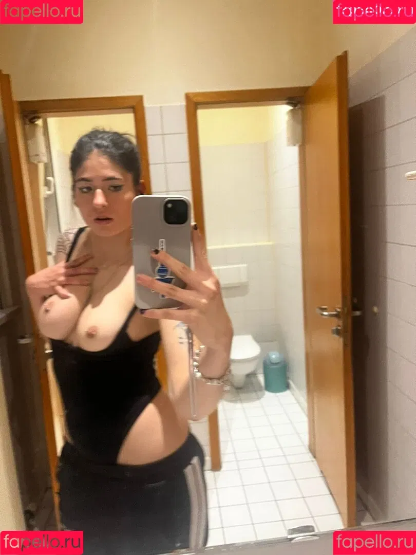 Niamausilol Onlyfans Photo Gallery 