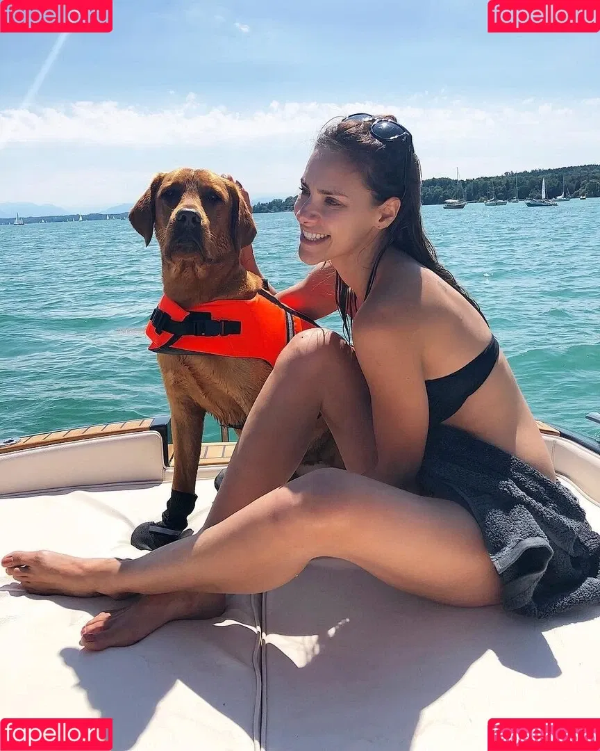 Esther Sedlaczek Onlyfans Photo Gallery 