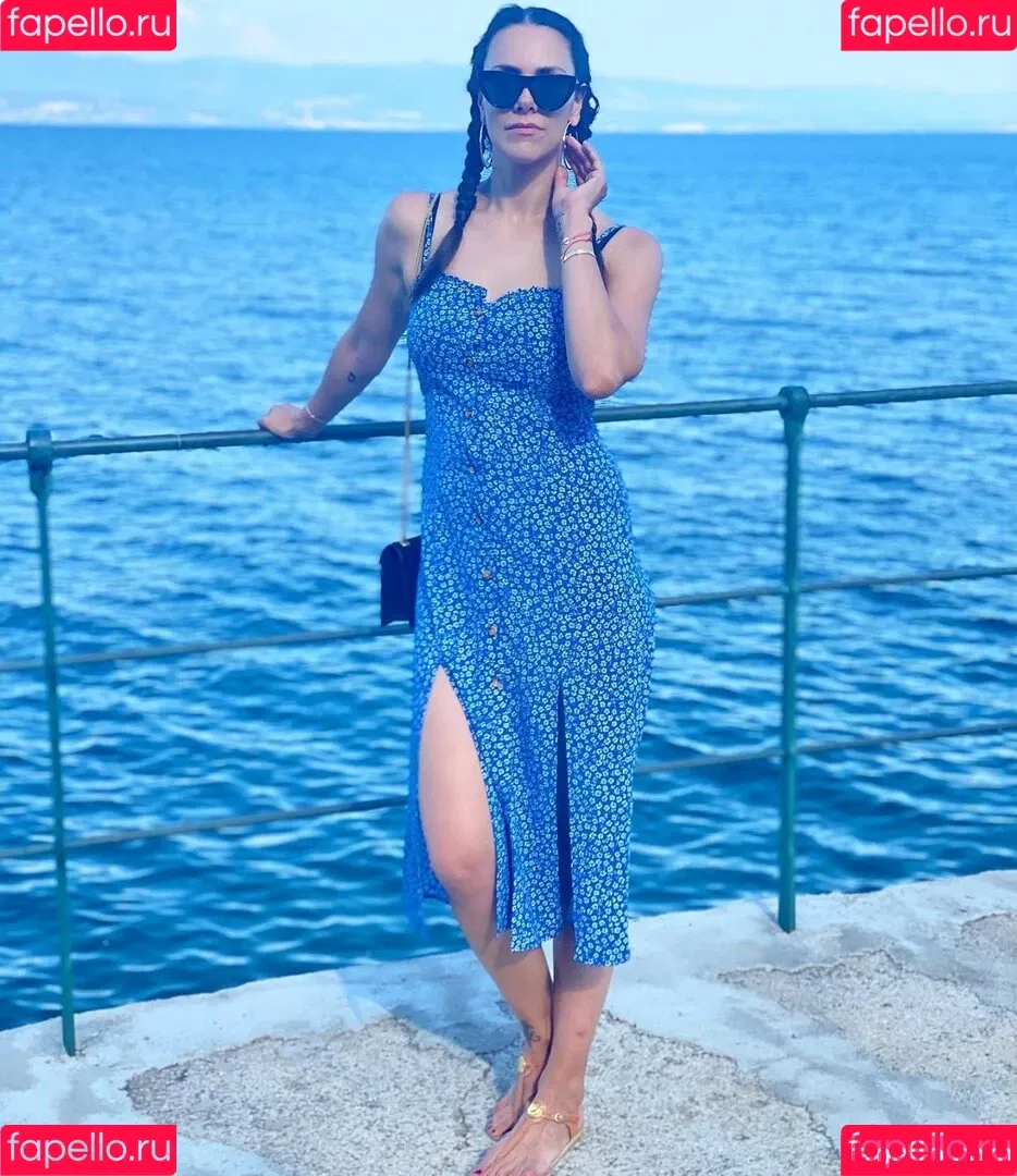 Esther Sedlaczek Onlyfans Photo Gallery 