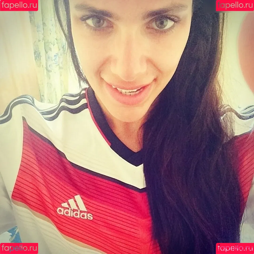 Esther Sedlaczek Onlyfans Photo Gallery 