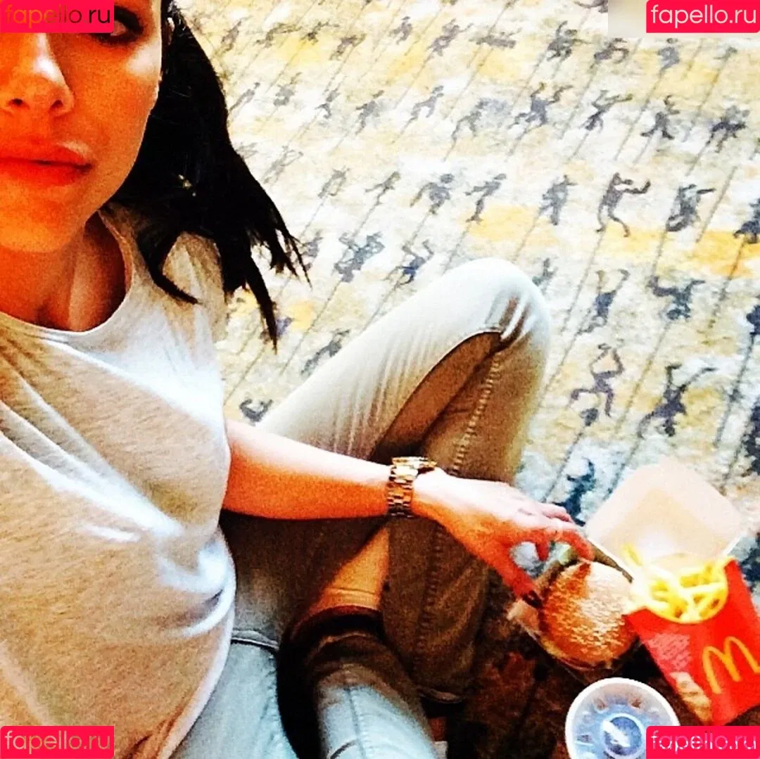 Esther Sedlaczek Onlyfans Photo Gallery 