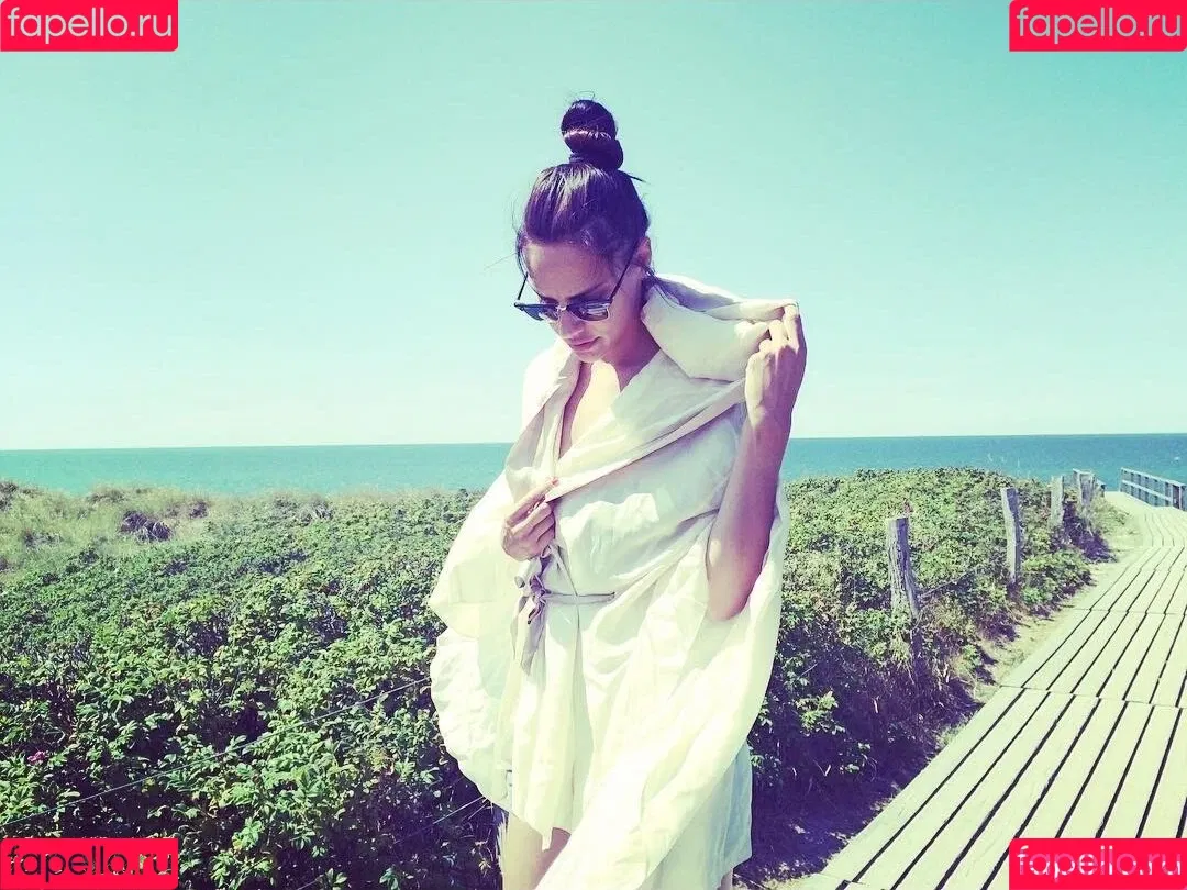 Esther Sedlaczek Onlyfans Photo Gallery 