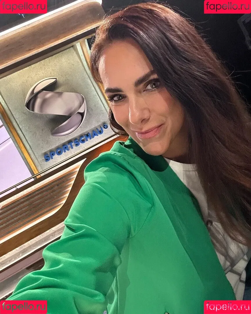 Esther Sedlaczek Onlyfans Photo Gallery 