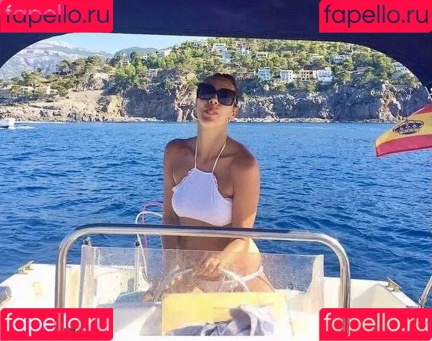 Esther Sedlaczek Onlyfans Photo Gallery 