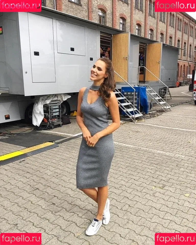 Esther Sedlaczek Onlyfans Photo Gallery 