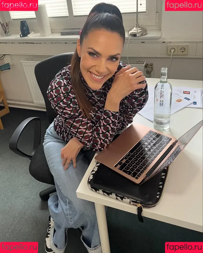 Esther Sedlaczek Onlyfans Photo Gallery 