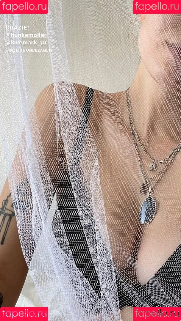 whosrobin Onlyfans Photo Gallery 