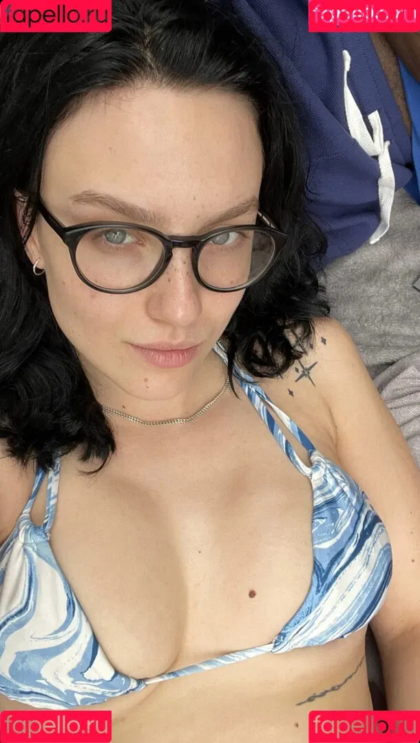 whosrobin Onlyfans Photo Gallery 