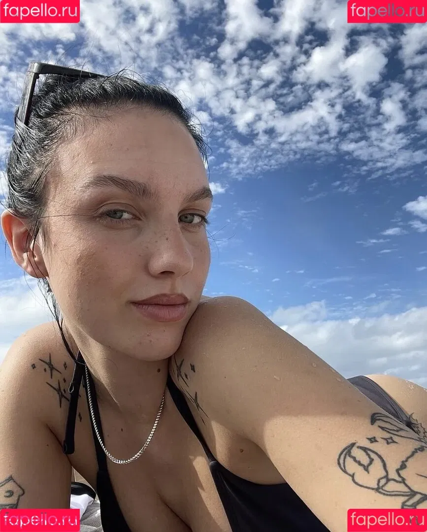 whosrobin Onlyfans Photo Gallery 