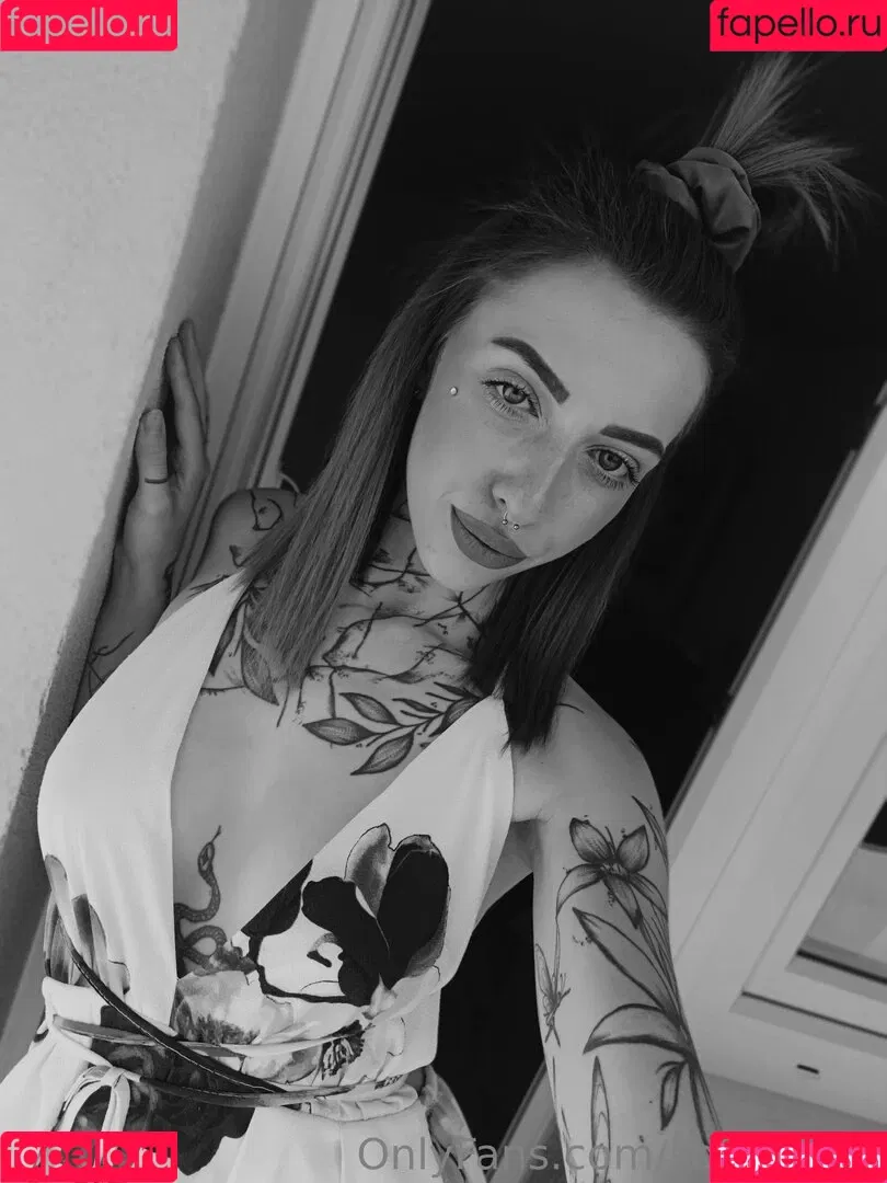 sofikafoxx Onlyfans Photo Gallery 
