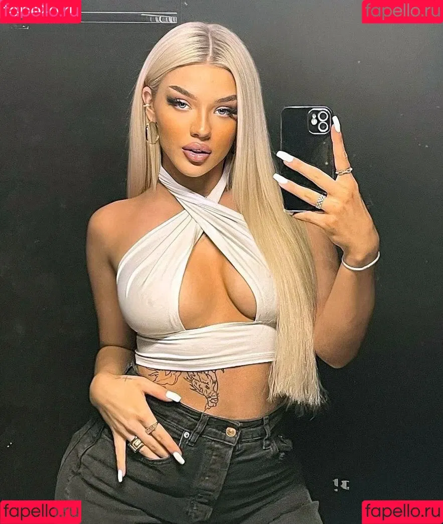 Elaine Victoria Onlyfans Photo Gallery 