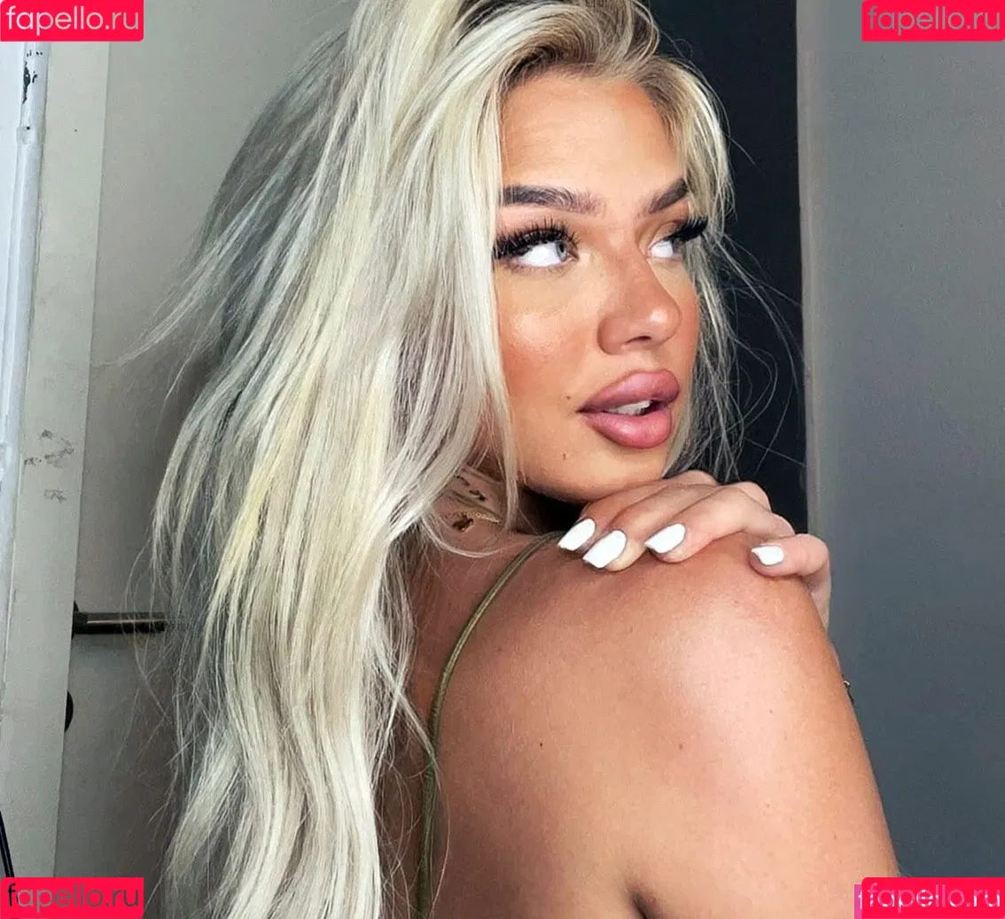 Elaine Victoria Onlyfans Photo Gallery 