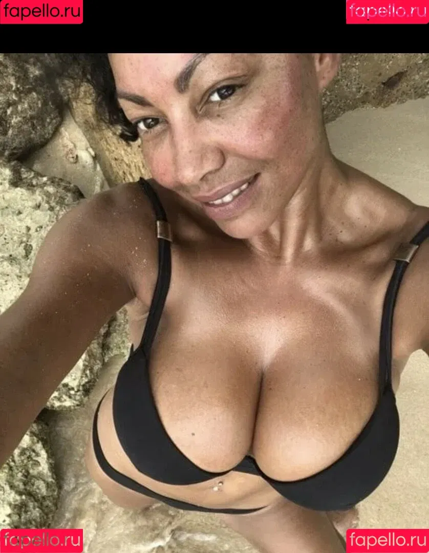Charmaine Sinclair Onlyfans Photo Gallery 
