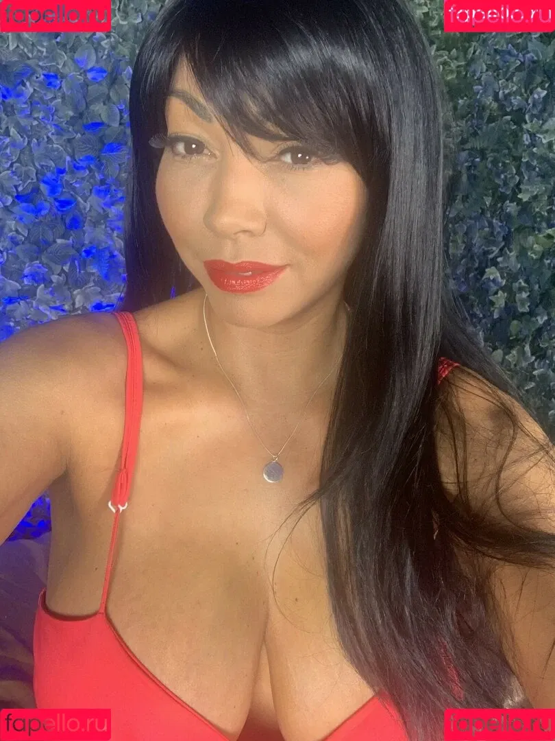 Charmaine Sinclair Onlyfans Photo Gallery 