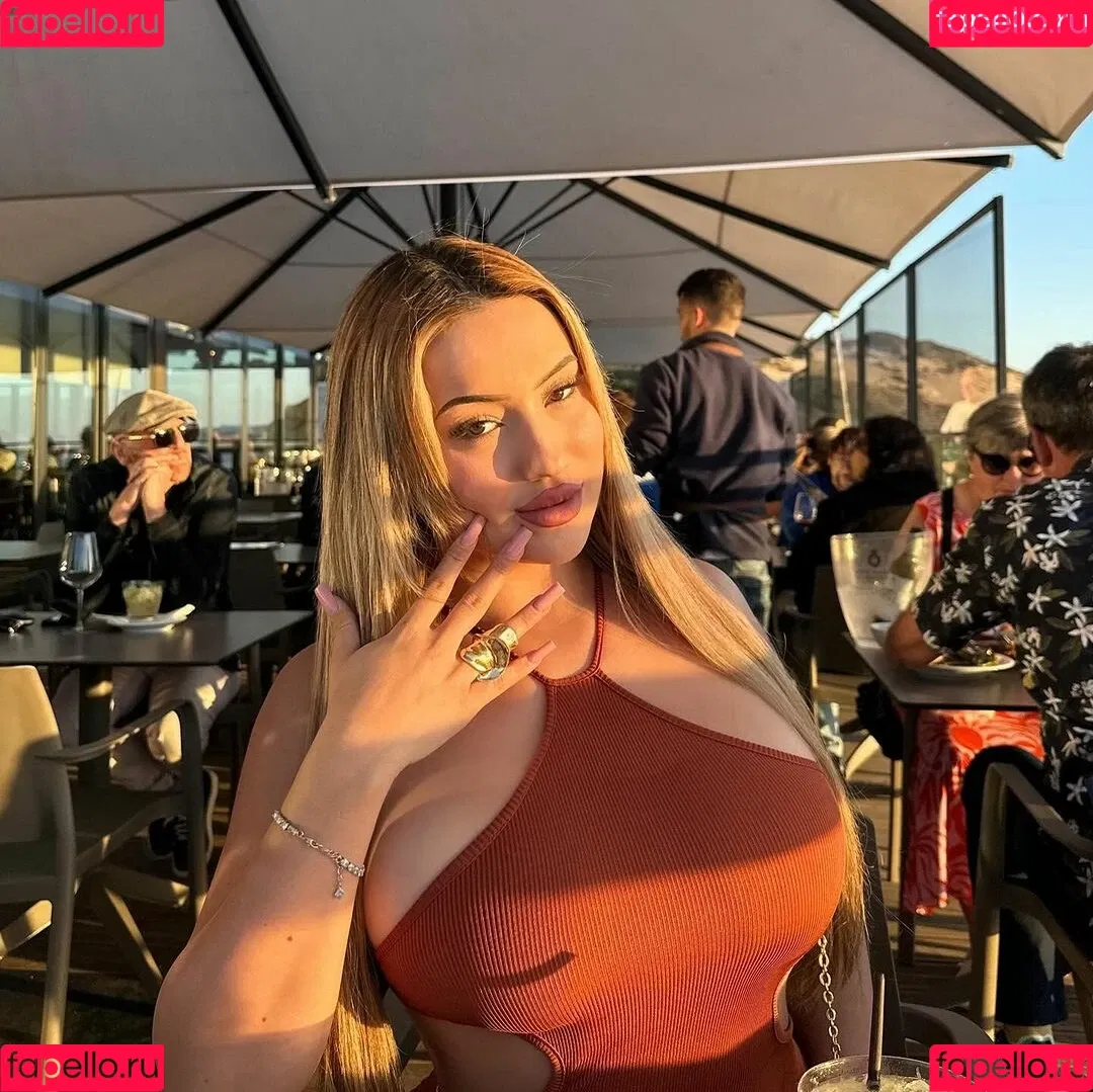 Isabel Ribeiro Onlyfans Photo Gallery 