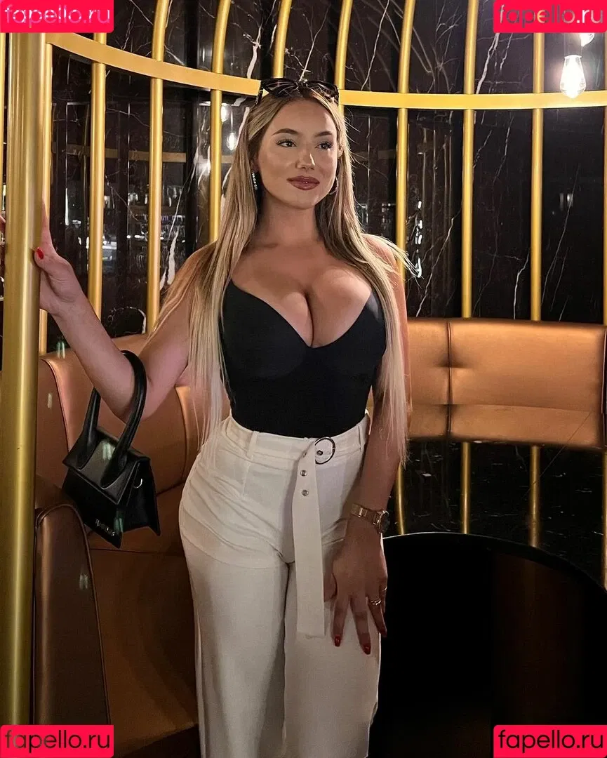 Isabel Ribeiro Onlyfans Photo Gallery 