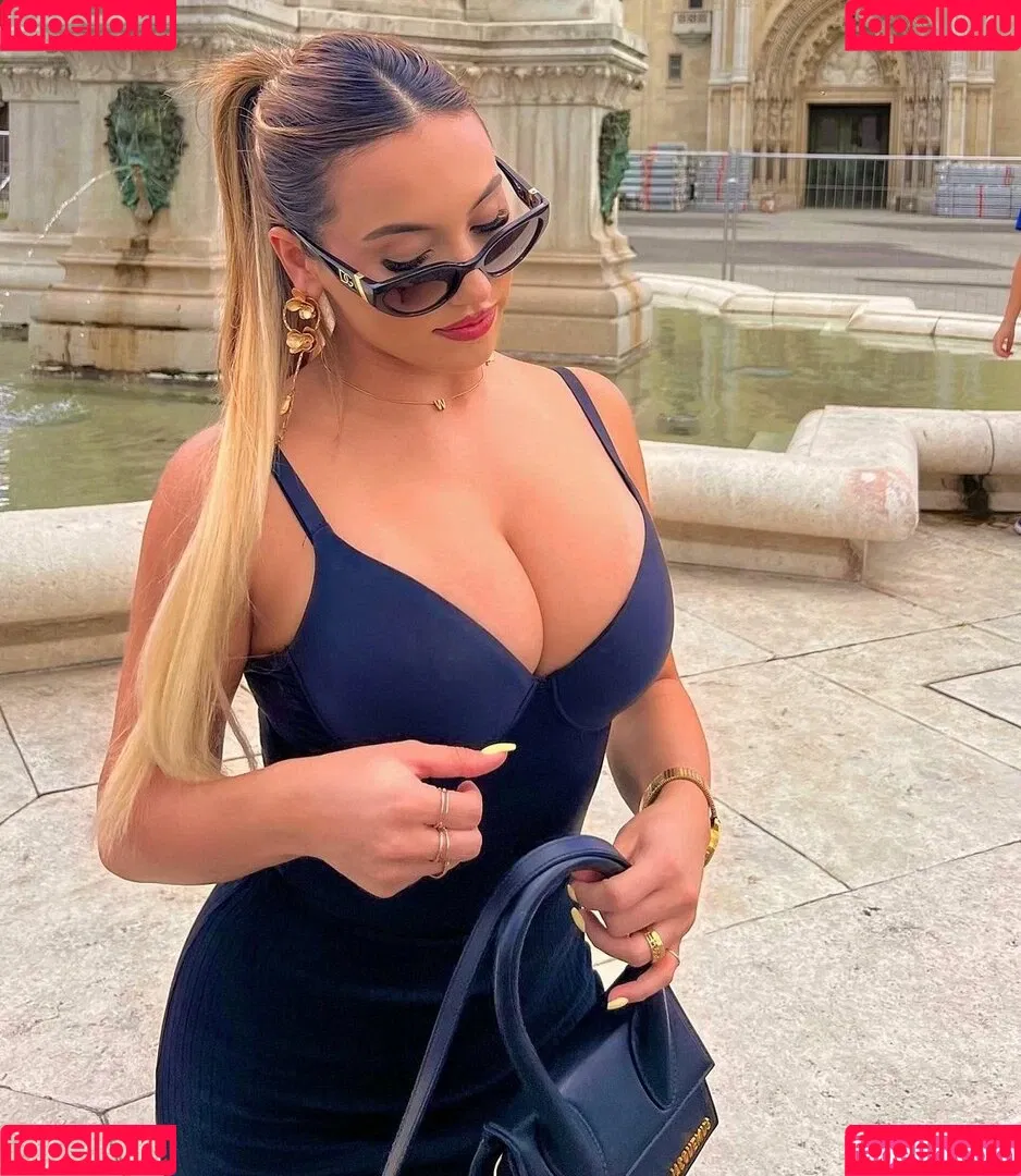 Isabel Ribeiro Onlyfans Photo Gallery 