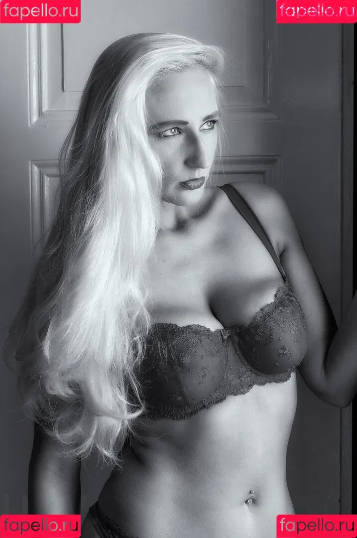 Kathleen White Onlyfans Photo Gallery 