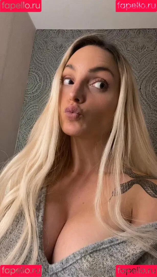 AmaliaMarkova Onlyfans Photo Gallery 