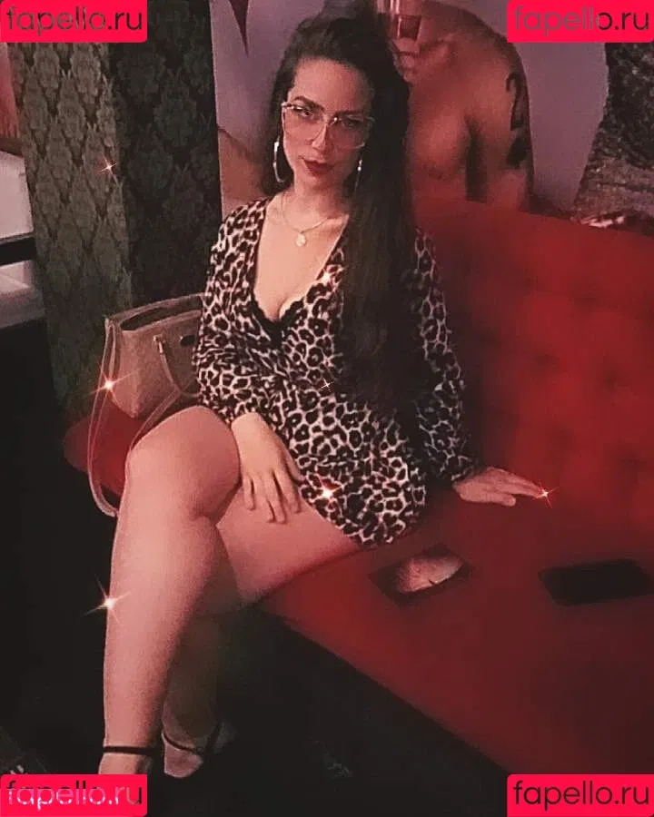 Poliana Steambeyker Onlyfans Photo Gallery 