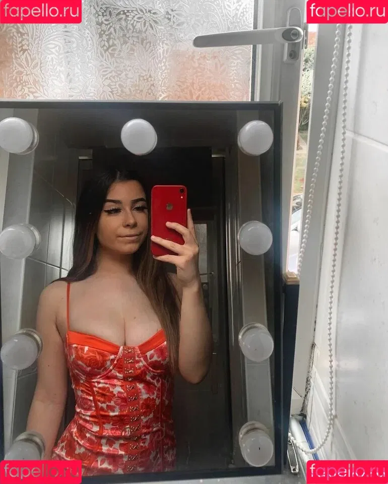 Lucy Scales Onlyfans Photo Gallery 