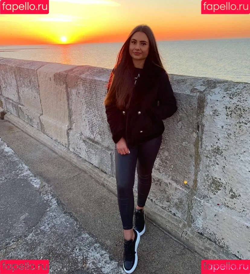 Erin Budak Onlyfans Photo Gallery 