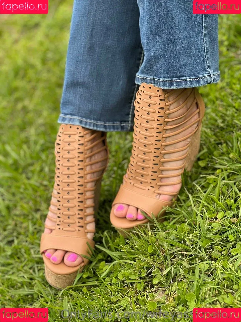 wifeyassandfeet Onlyfans Photo Gallery 